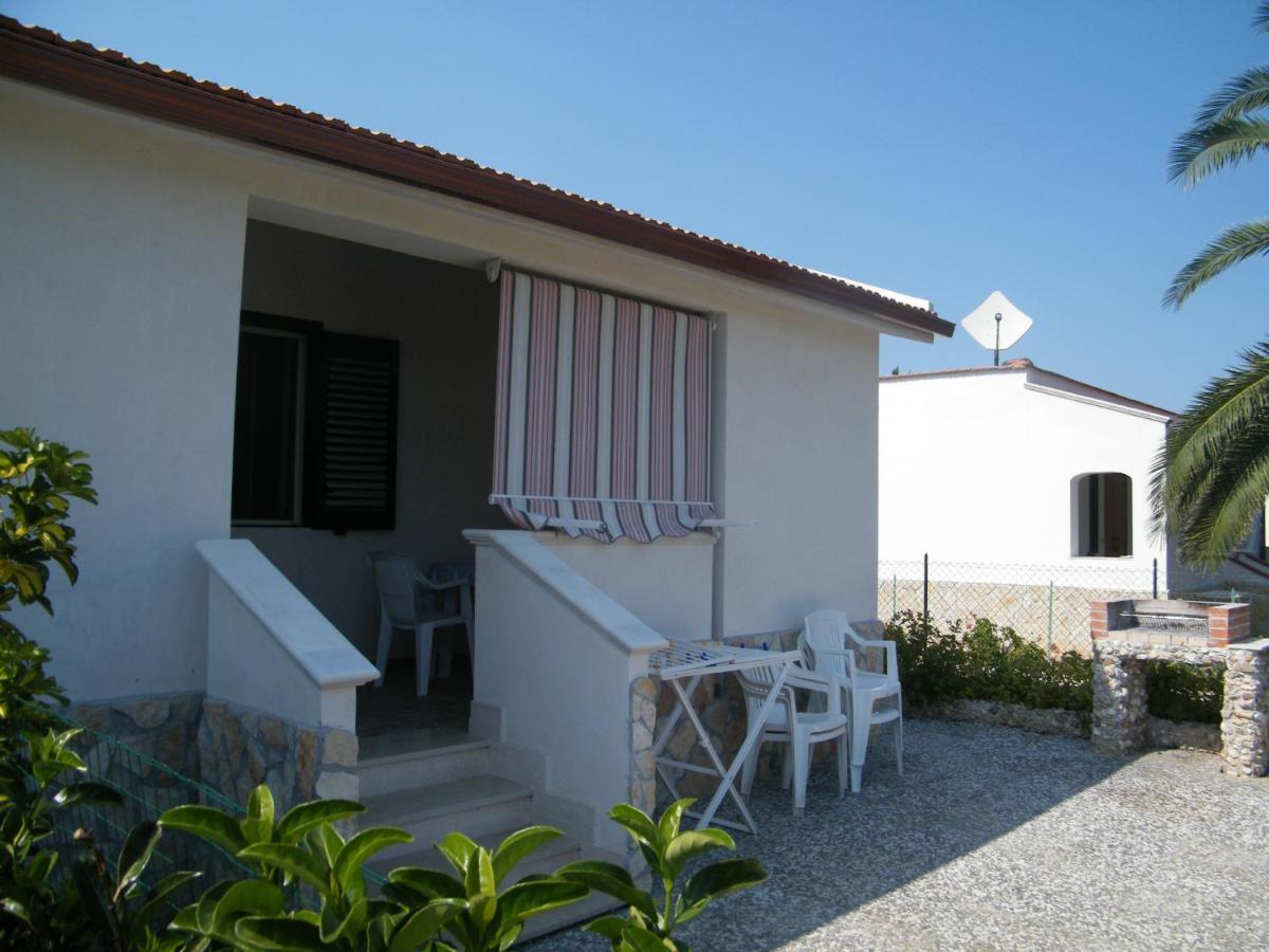Villini Giovanna Disanti Vieste Exterior foto