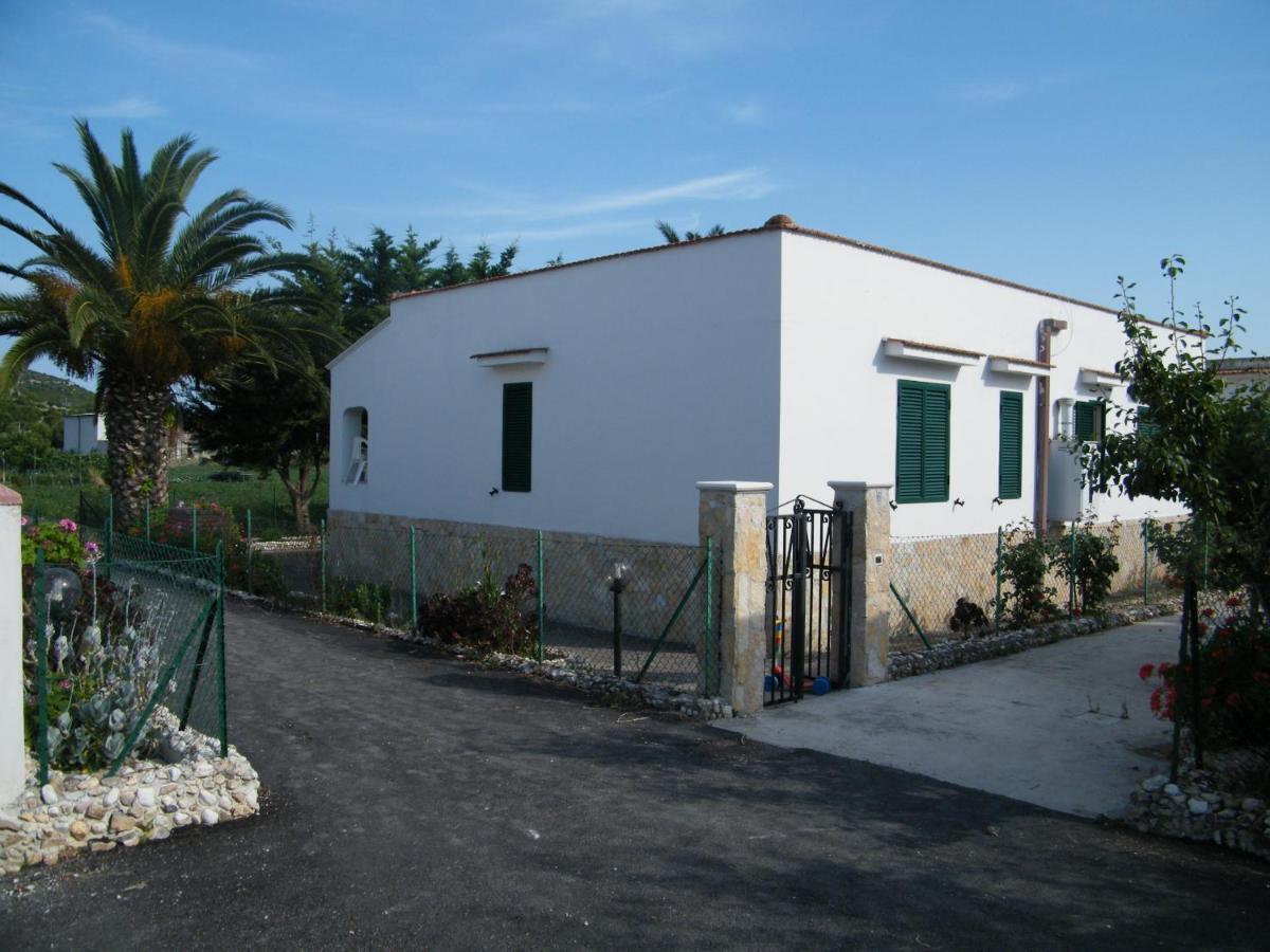 Villini Giovanna Disanti Vieste Exterior foto