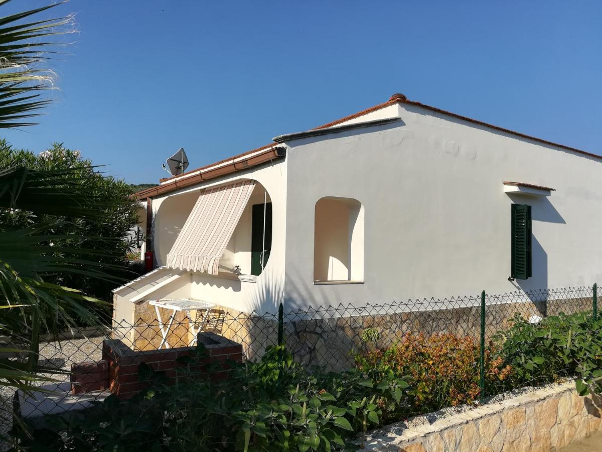Villini Giovanna Disanti Vieste Exterior foto