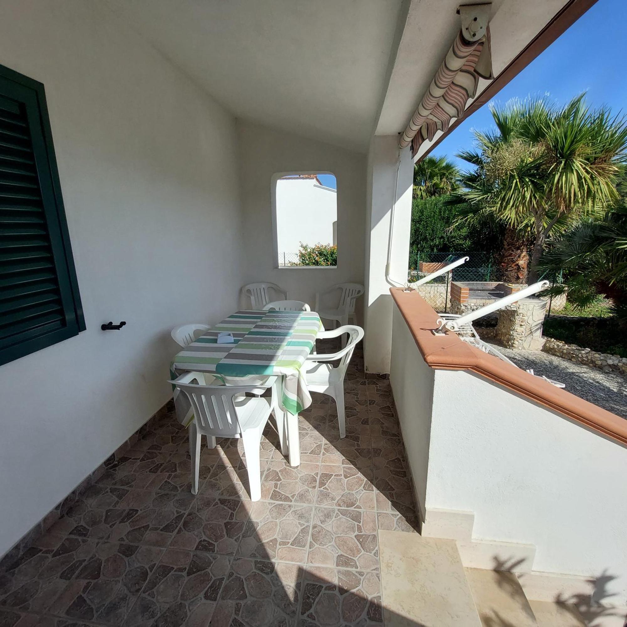 Villini Giovanna Disanti Vieste Exterior foto